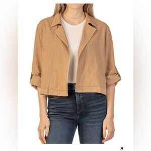 KUT FROM THE CLOTH Nadine Crop Jacket In Brown
SIZE XS casual chic cropped